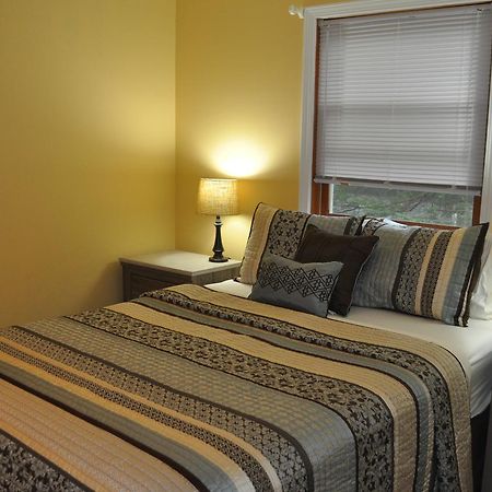 The M-22 Inn Glen Arbor Extérieur photo